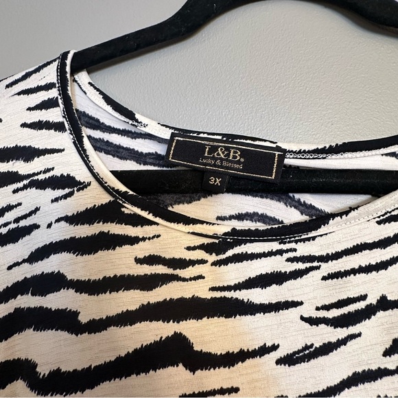 Lucky & Blessed Zebra Animal Striped Tank Size 3X Plus - Picture 4 of 7